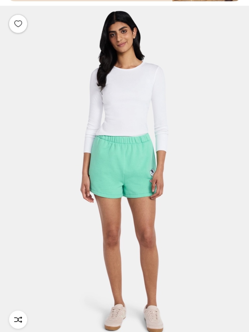 Peanuts Women’s Snoopy Jade Cream Graphic Fleece Shorts Size Medium NWT
